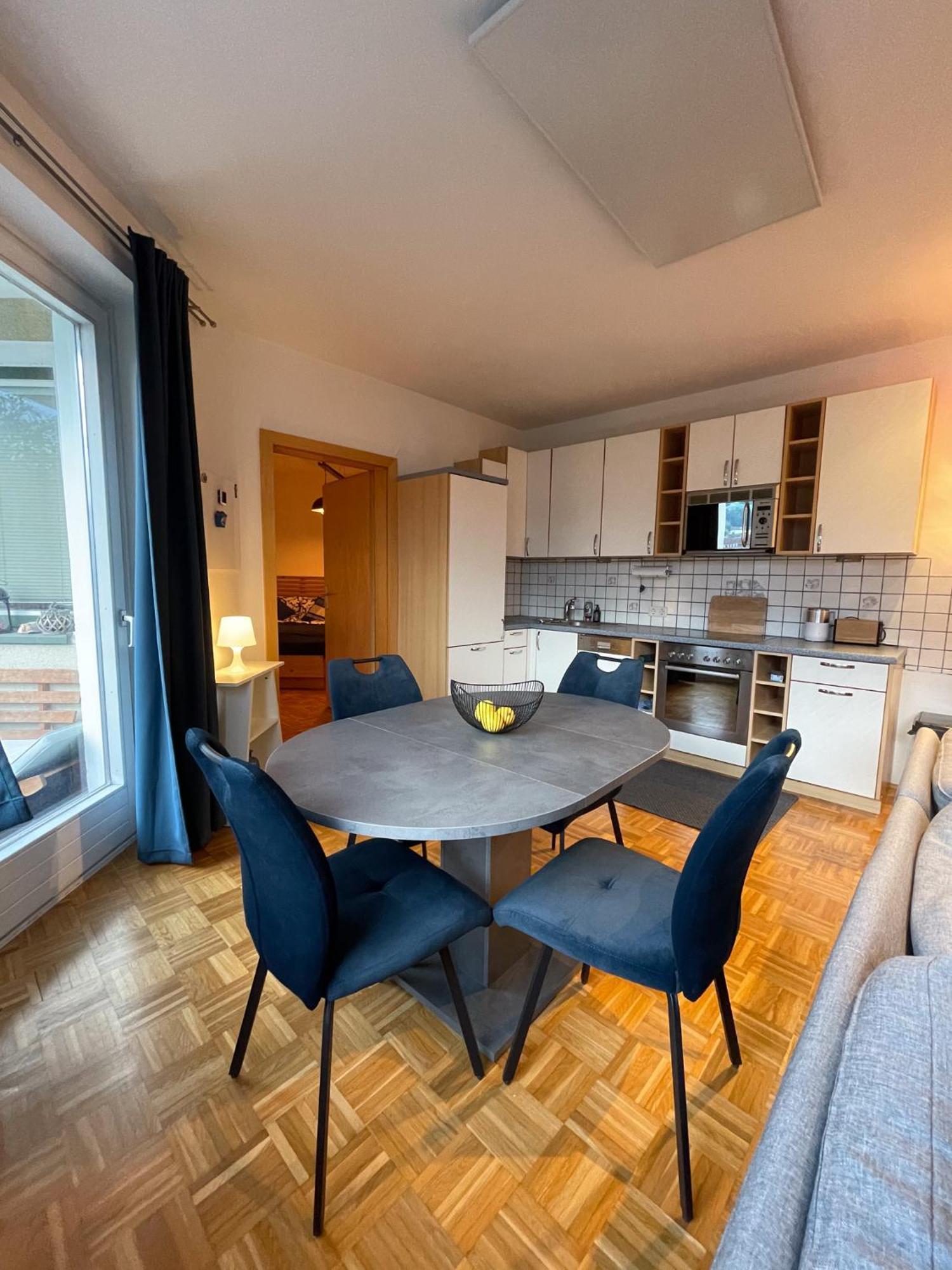 Melior City View Apartment Leoben  Bagian luar foto