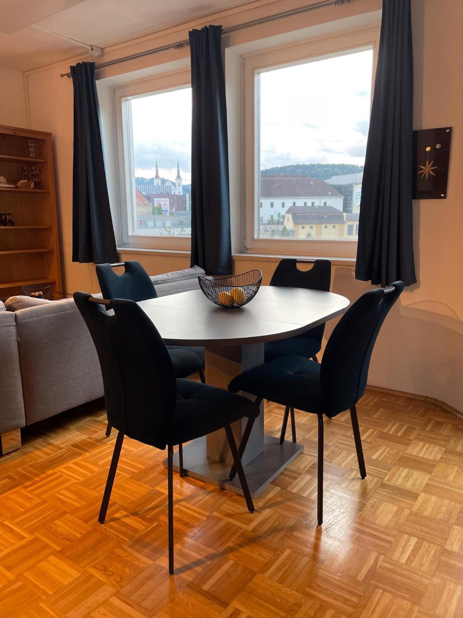 Melior City View Apartment Leoben  Bagian luar foto